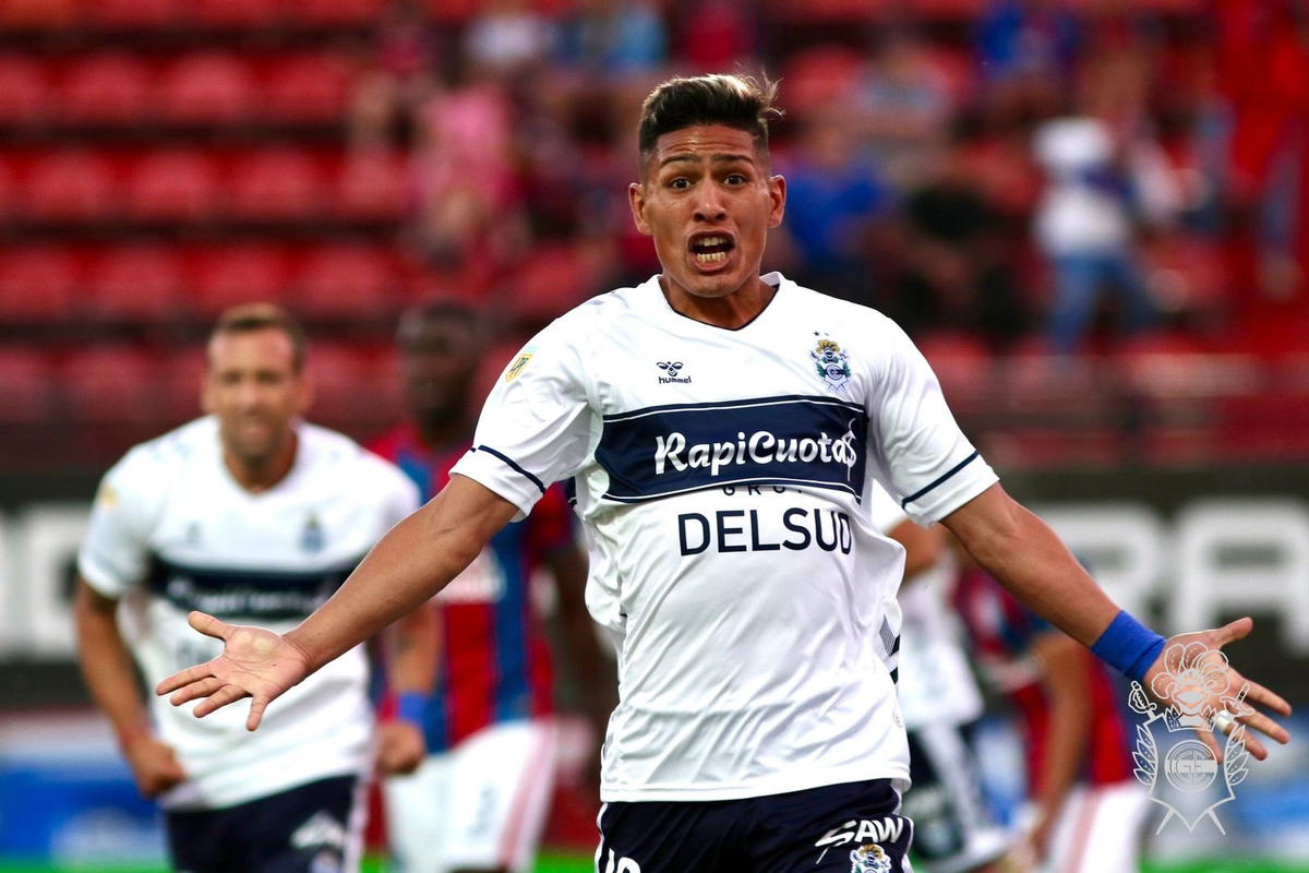 Madelón pierde a una de sus figuras contra Colón: Eric Ramírez. Madelón pierde a una de sus figuras contra Colón: Eric Ramírez.