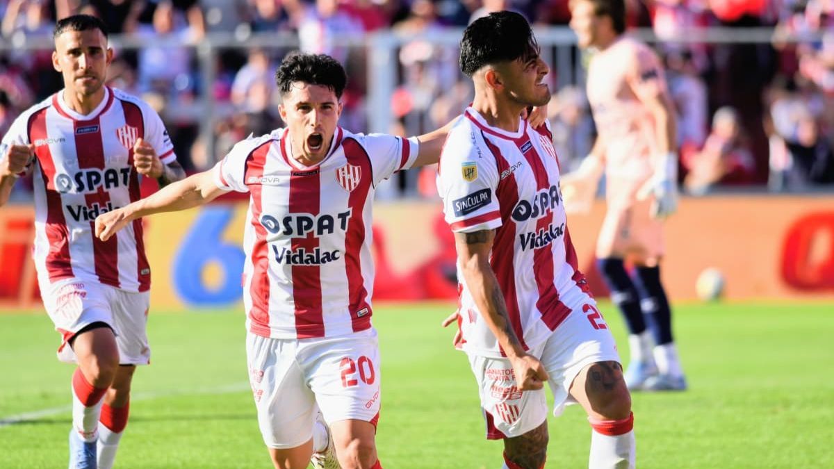 Pablo Echavarría marcó penal y Tarragona se llenó la boca de gol para el empate de Unión.