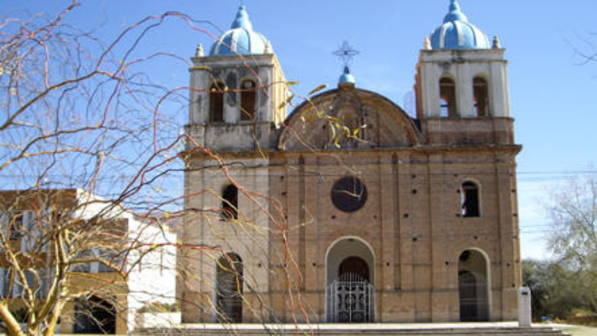 Dentro de Cruz del Eje se encuentran diferentes atractivos culturales para recorrer en una escapada. Dentro de Cruz del Eje se encuentran diferentes atractivos culturales para recorrer en una escapada.