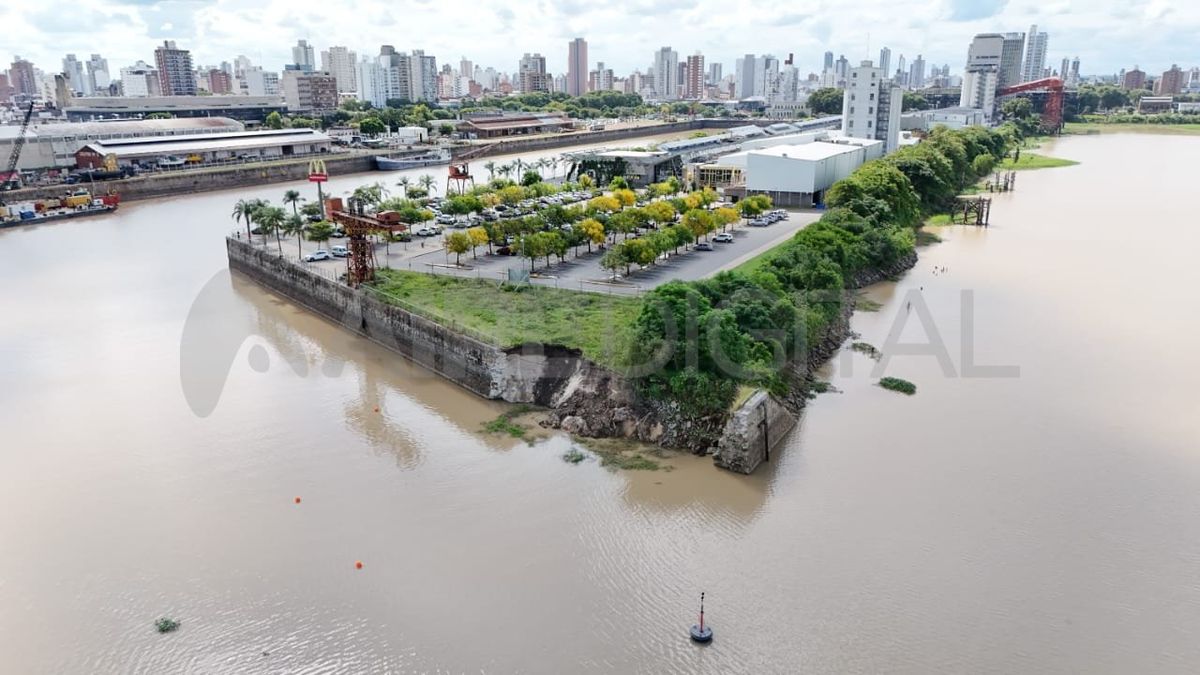 El muelle del Dique 1 del Puerto de Santa Fe ya había sufrido un derrumbe en 2022.