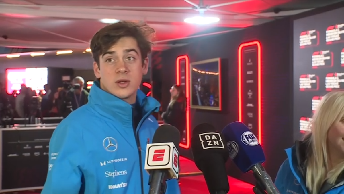 “Sí, había olor a porro. Si nos hacen doping ahora a los pilotos creo que todos positivos, te lo juro”, dijo el joven piloto. “Sí, había olor a porro. Si nos hacen doping ahora a los pilotos creo que todos positivos, te lo juro”, dijo el joven piloto.
