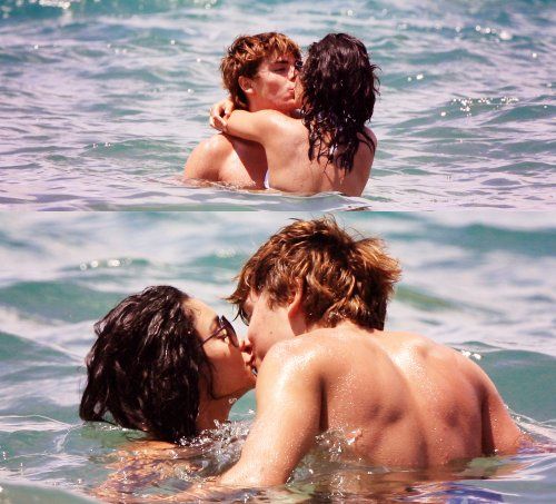 LA PLAYA SIEMPRE FUE SU LUGAR FAVORITO PARA EXPRESAR SU AMOR.