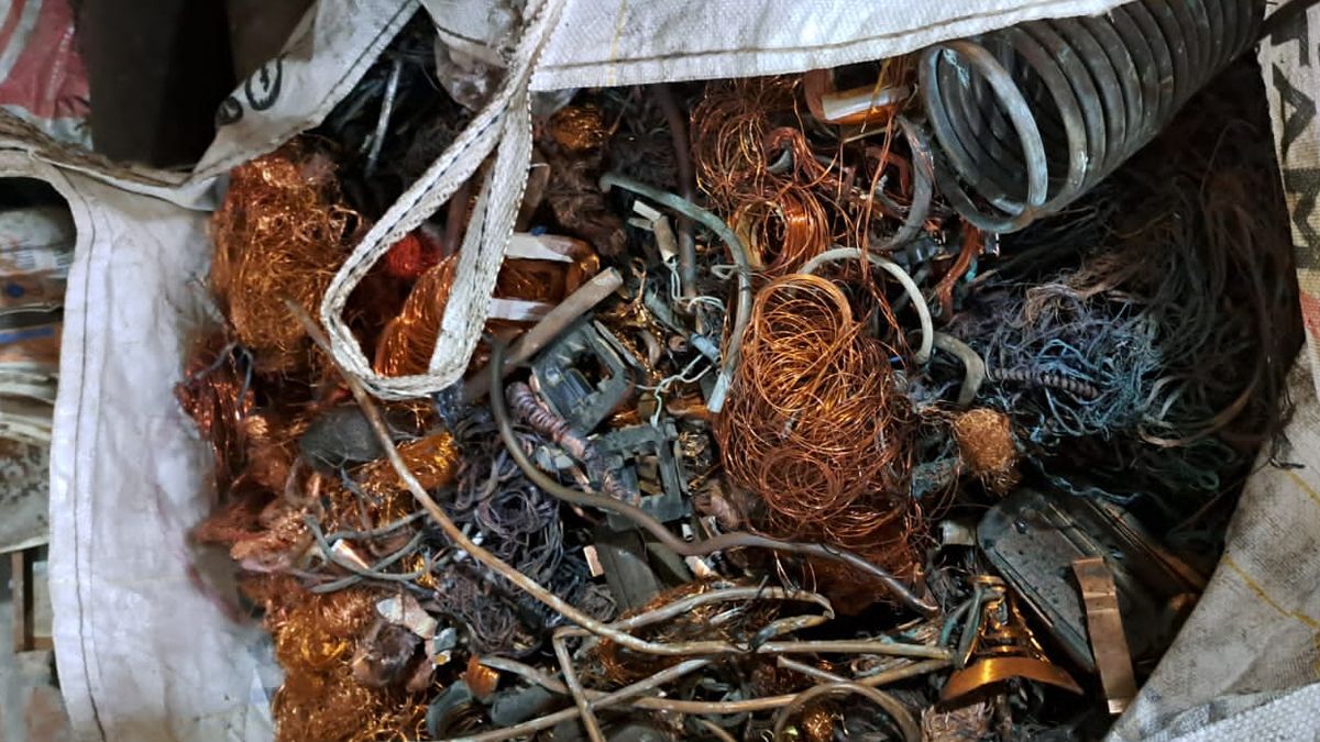 Parte de los materiales secuestrados durante el operativo. Parte de los materiales secuestrados durante el operativo.