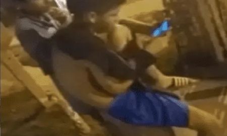 Conmoción en Salta: estaban en la vereda, se les apareció un duende y lograron filmarlo Conmoción en Salta: estaban en la vereda, se les apareció un duende y lograron filmarlo