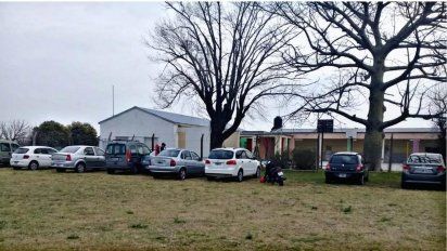 El sábado a la tarde, la policía se encontró con 15 autos, 30 personas mayores y algunos menores en Campo Crespo, Monte Vera.&nbsp;