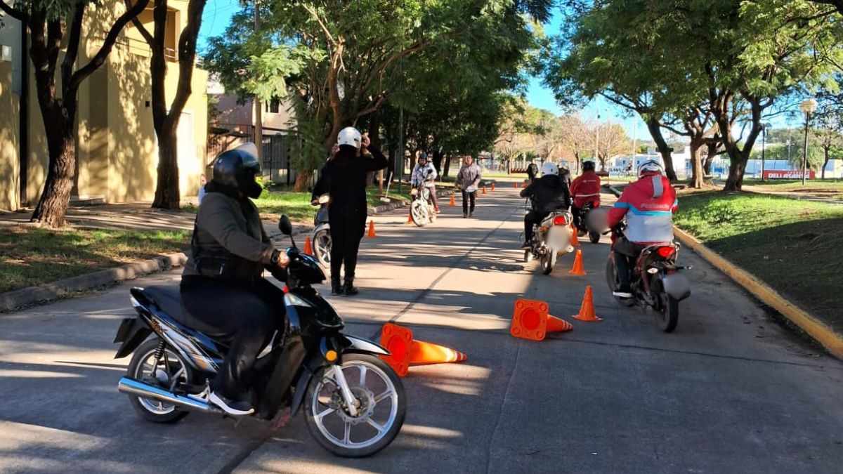 La Clínica de Conducción Segura de Motos se realiza en diferentes ciudades de Santa Fe.