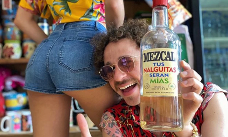 Luisito Comunica reconoció que fue inapropiada la foto que subió con su novia Luisito Comunica reconoció que fue inapropiada la foto que subió con su novia