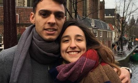 Agustina Zanuttini y Caito Giumelli crearon Por Los Bares Santa Fe. Agustina Zanuttini y Caito Giumelli crearon Por Los Bares Santa Fe.