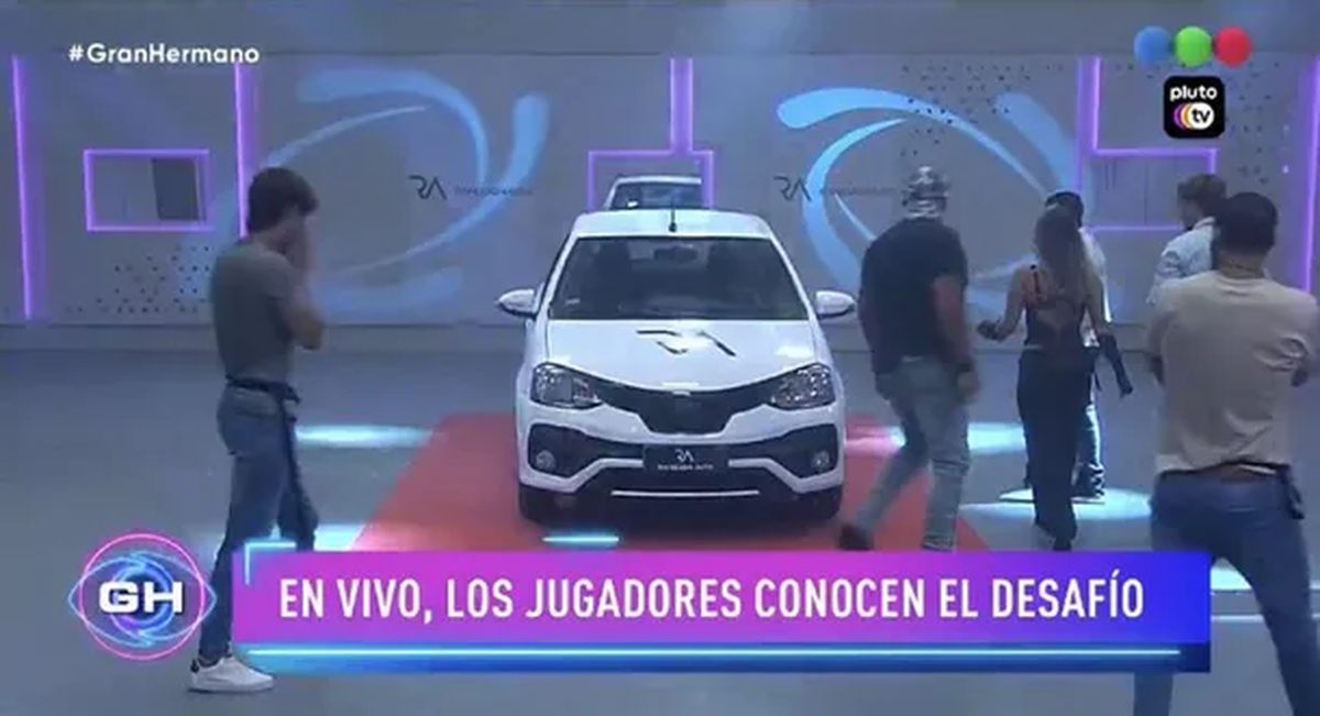 Santiago del Moro se metió a la casa de Gran Hermano para contarle a los participantes sobre el desafío del auto.