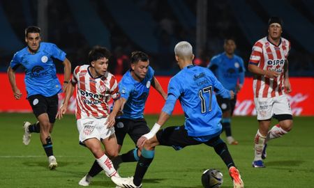 Julián Palacios, figura de Unión, llamó a la autocrítica tras la eliminación ante Belgrano. Julián Palacios, figura de Unión, llamó a la autocrítica tras la eliminación ante Belgrano.