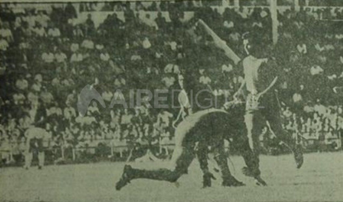 Imagen de la última victoria de Colón un día como hoy, 9 de noviembre por Primera División: fue ante Bartolomé Mitre de Posadas, por la Zona D del Torneo Nacional de 1978.