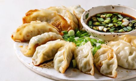 Cómo hacer empanadas chinas paso a paso. Cómo hacer empanadas chinas paso a paso.