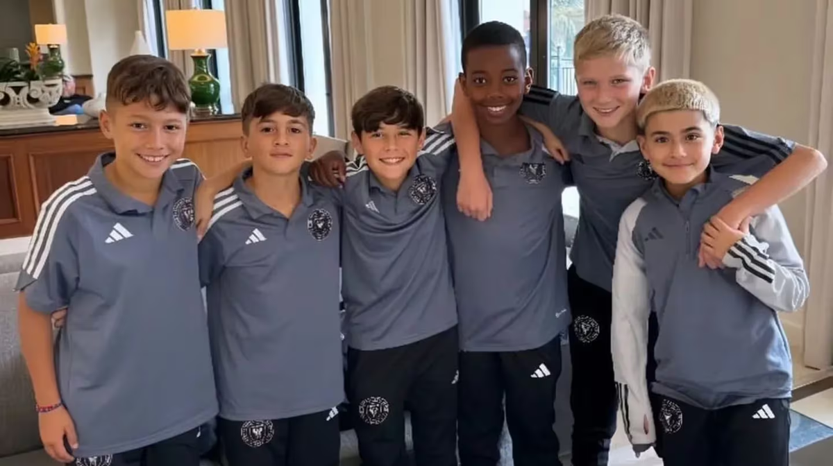 Los hijos de Lionel Messi y Luis Suárez sorprendieron a todos con una jugada que se hizo viral. Los hijos de Lionel Messi y Luis Suárez sorprendieron a todos con una jugada que se hizo viral.