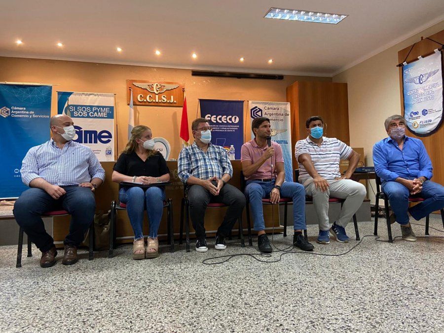 Comerciantes, instituciones, empresas de transporte, entre otros, pidieron por la reparación y ampliación de la Ruta Nacional N°11.