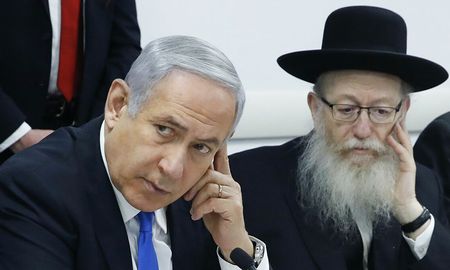 Benjamin Netanyahu y el ministro de Salud de Israel, Yaakov Litzman. Benjamin Netanyahu y el ministro de Salud de Israel, Yaakov Litzman.