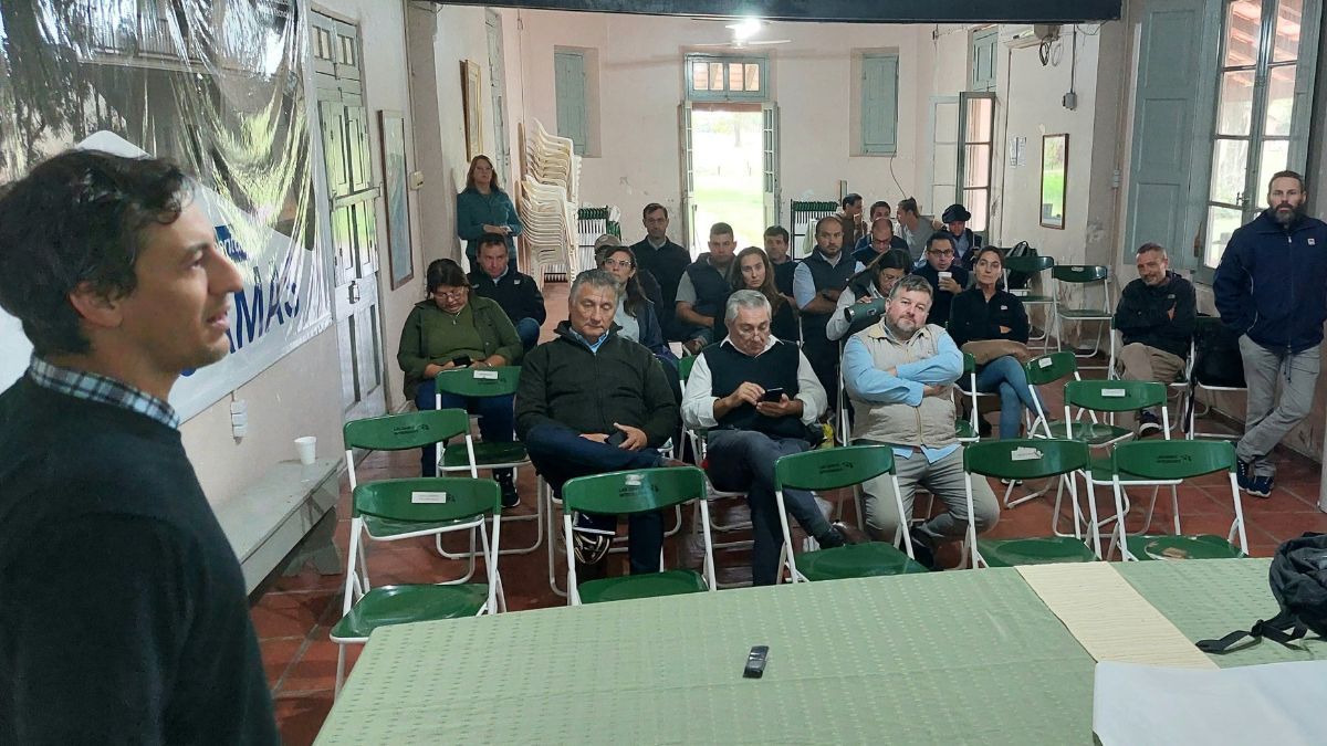 Las preguntas del p&uacute;blico generaron interesantes respuestas sobre el manejo del agua y la detecci&oacute;n de fuentes subterr&aacute;neas a trav&eacute;s de im&aacute;genes satelitales.