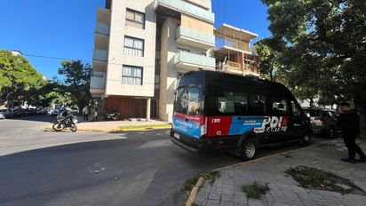 Delincuentes robaron un departamento del macrocentro de Santa Fe y al huir orinaron el piso