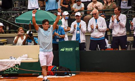 Sebastián Báez derrotó a Jiri Lehecka y Argentina ganó el primer punto en el duelo ante Republica Checa por la Copa Davis. Sebastián Báez derrotó a Jiri Lehecka y Argentina ganó el primer punto en el duelo ante Republica Checa por la Copa Davis.