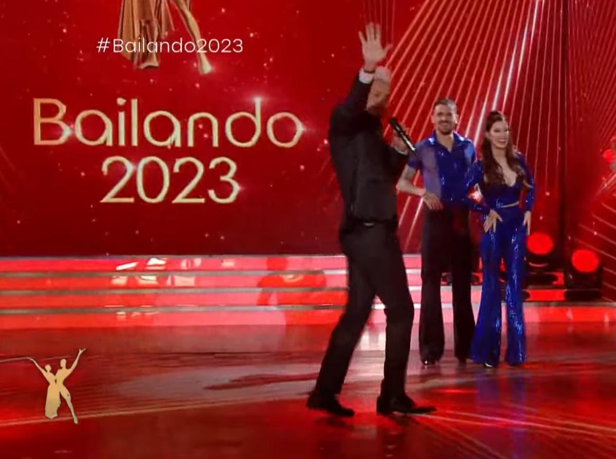 Este jueves por la noche en el Bailando 2023, hubo fallas técnicas y Marcelo Tinelli expresó su enojo con la producción. Este jueves por la noche en el Bailando 2023, hubo fallas técnicas y Marcelo Tinelli expresó su enojo con la producción.