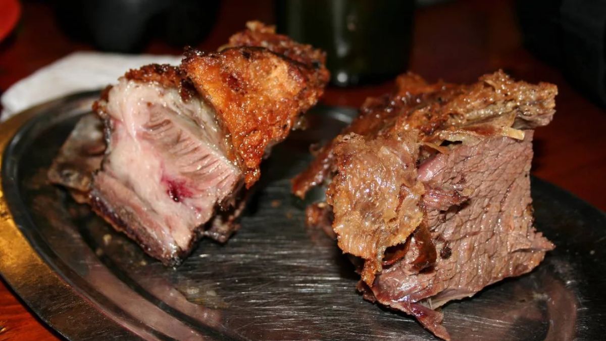 Este pueblo es el destino ideal para disfrutar de asado con cuero.