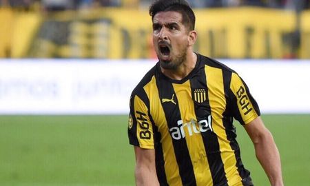 lucas viatri, el 9 que quiere colon lucas viatri, el 9 que quiere colon