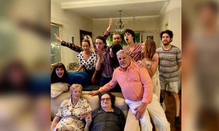 Charly Gacría junto a la familia de Gustavo Cerati Charly Gacría junto a la familia de Gustavo Cerati