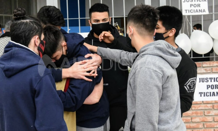 Ticiana tenía 14 años y este lunes se convirtió en una víctima más de la violencia en Rosario Ticiana tenía 14 años y este lunes se convirtió en una víctima más de la violencia en Rosario