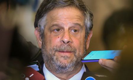 rubinstein, al borde de la renuncia: afirman que se llevo todas sus cosas rubinstein, al borde de la renuncia: afirman que se llevo todas sus cosas