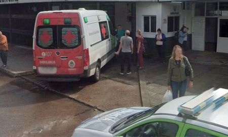 La joven fue apuñalada por la espalda por dos hermanas en Corrientes.