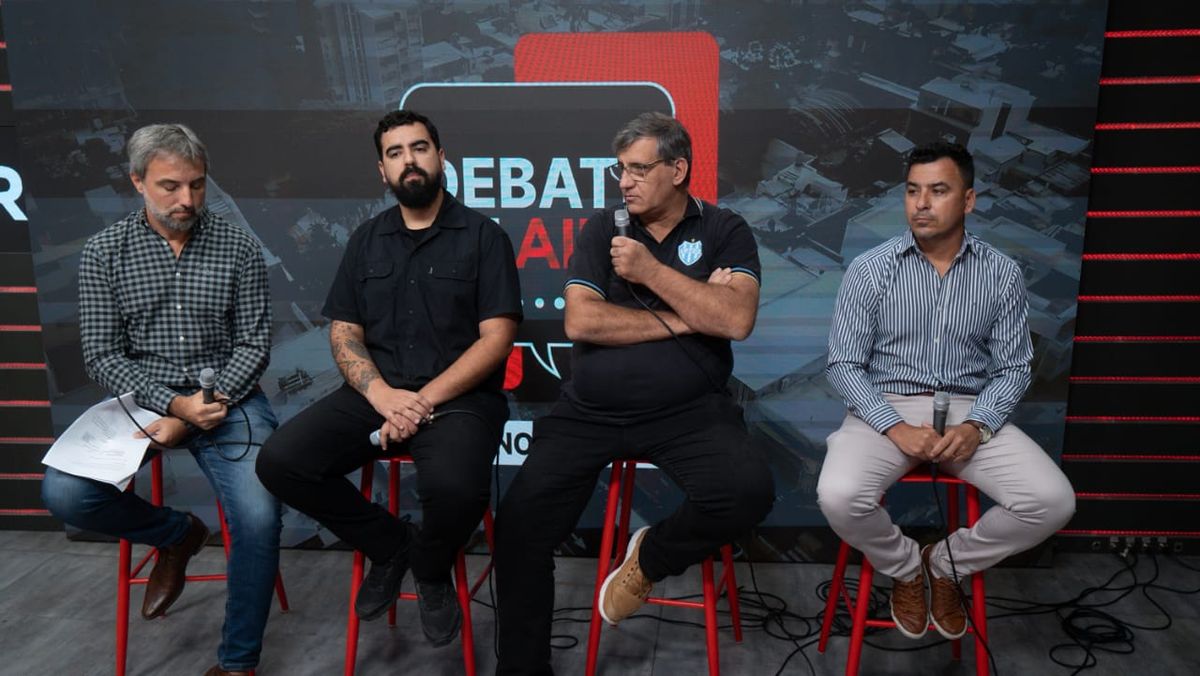 José Graells, Chengo Altamirano, Adrián Ramseyer y Agustín Macinsky durante el debate de nocturnidad en AIRE.
