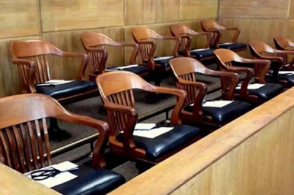 El proyecto enviado recientemente a la legislatura establece que el jurado estará conformado por 12 integrantes, con paridad de género El proyecto enviado recientemente a la legislatura establece que el jurado estará conformado por 12 integrantes, con paridad de género