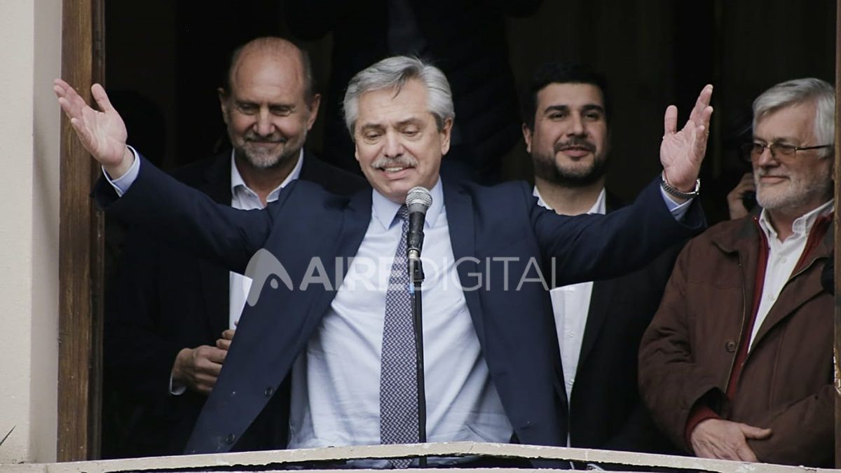 El día que Alberto Fernández se probó el traje de presidente en Santa Fe