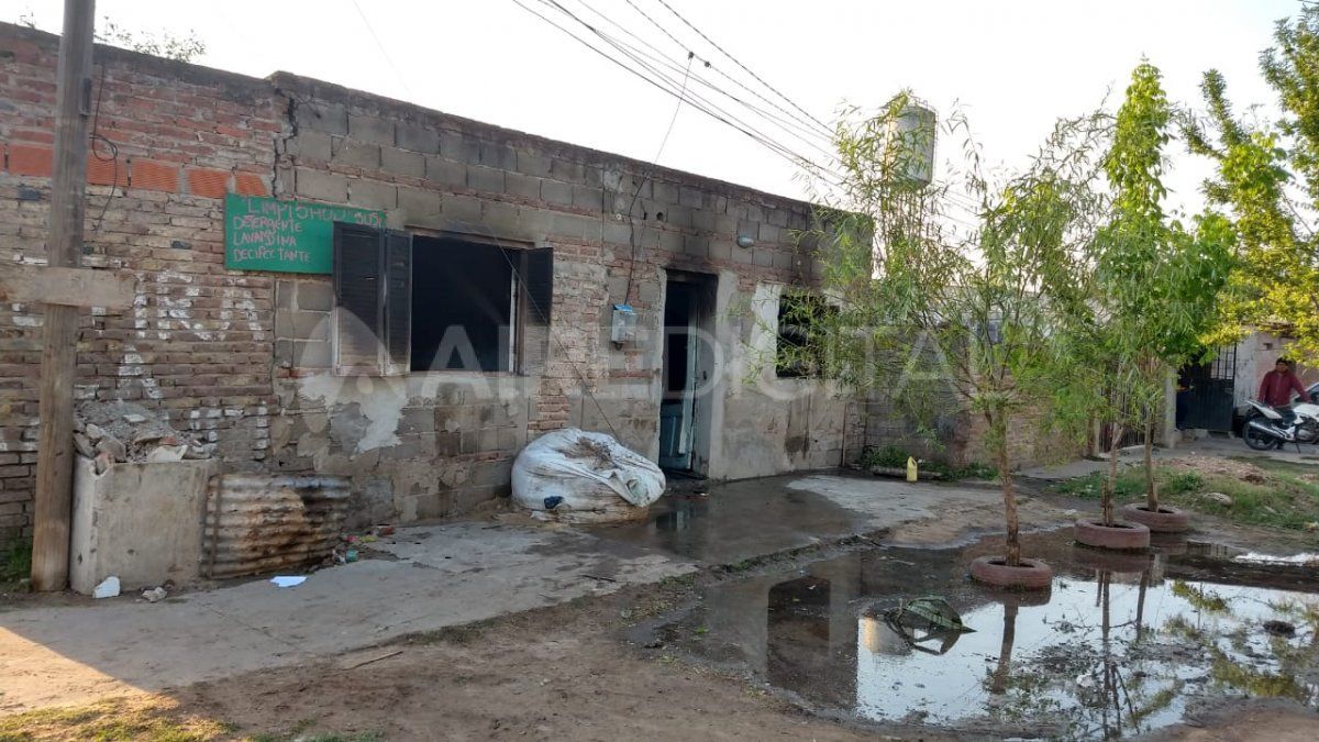 El homicidio ocurrió en medio de un conflicto entre un grupo de personas en frente de una casa que este jueves amaneció quemada.&nbsp;