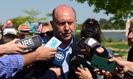 El gobernador sostuvo que la nueva infraestructura marcará “un antes y un después para la ciudad, para lo que es una verdadera vidriera a la laguna, lo que es la vinculación con todo el sector tecnológico y universitario”. El gobernador sostuvo que la nueva infraestructura marcará “un antes y un después para la ciudad, para lo que es una verdadera vidriera a la laguna, lo que es la vinculación con todo el sector tecnológico y universitario”.