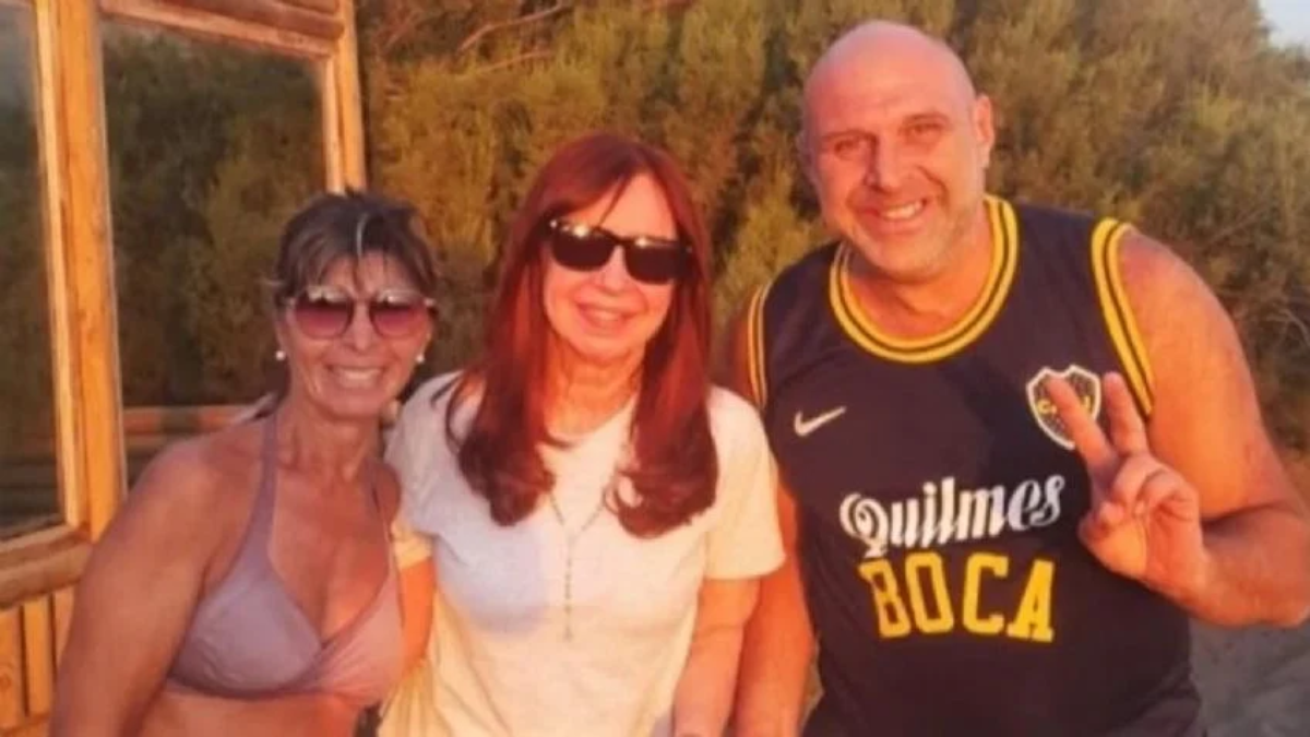 Cristina Fernández de Kirchner se encuentra vacacionando en Monte Hermoso. Cristina Fernández de Kirchner se encuentra vacacionando en Monte Hermoso.