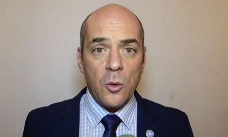 El ministro de Educación de tucumano, Juan Pablo Litchmajer, enfrenta 22 pedidos de juicio político. El ministro de Educación de tucumano, Juan Pablo Litchmajer, enfrenta 22 pedidos de juicio político.