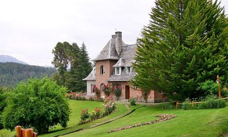 La construcción de El Messidor en 1942 formó parte de un plan estatal impulsado por Exequiel Bustillo para transformar la ribera del lago en un polo de inversión y prestigio nacional. La construcción de El Messidor en 1942 formó parte de un plan estatal impulsado por Exequiel Bustillo para transformar la ribera del lago en un polo de inversión y prestigio nacional.