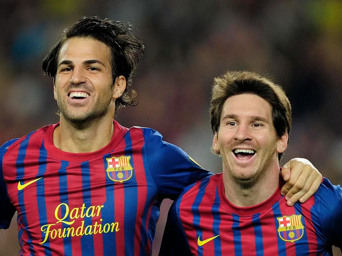 Cesc Fábregas, que jugó con Lionel Messi en Barcelona, anunció este sábado su retiro del fútbol a la edad de 36 años.