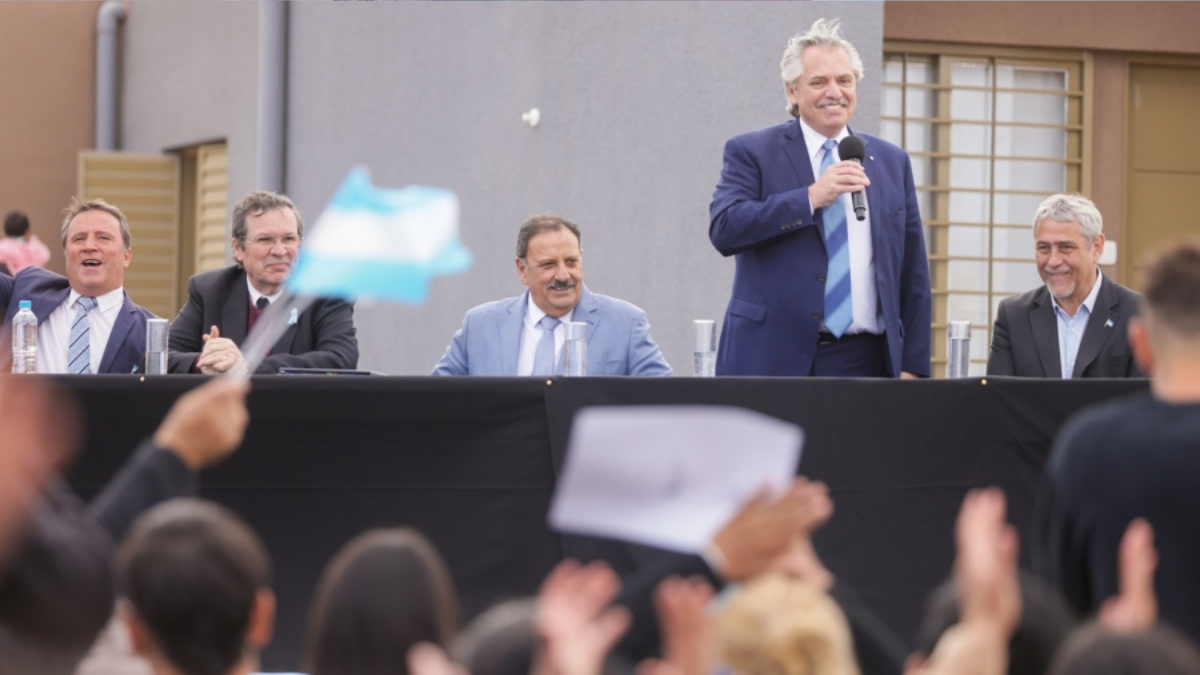 Alberto Fernández entregó viviendas e inauguró un jardín de infantes en La Rioja