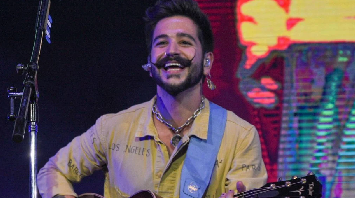 El cantante colombiano dio anoche el primero de sus cinco shows programados en Buenos Aires, con el acompa&ntilde;amiento de su esposa.