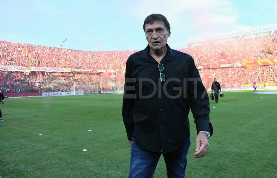 Julio César Falcioni decidirá a último momento se devolverle la titularidad a Leonardo Burián o mantener a Ignacio Chicco en el arco de Colón.