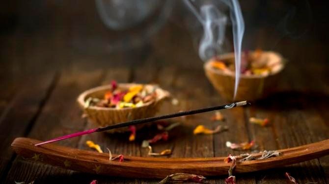 Elimina las malas vibras de tu casa con este infalible ritual