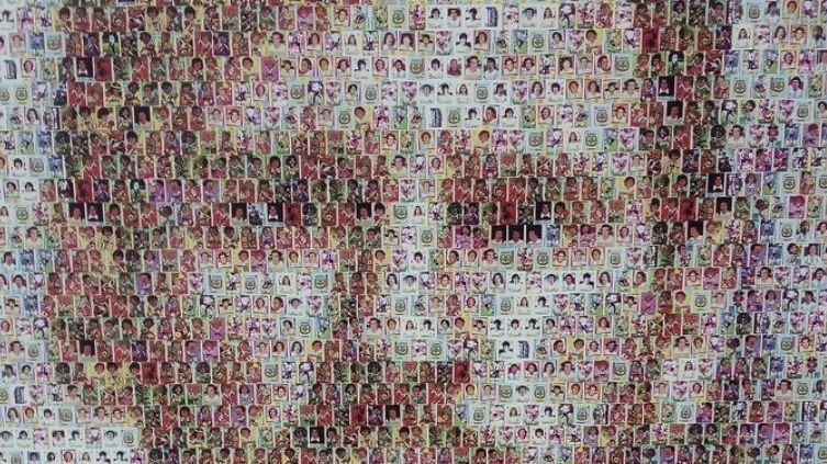 Hicieron el rostro de Messi con figuritas de los Mundiales