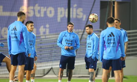 El equipo de AIRE en Qatar estuvo presente este jueves en el entrenamiento de la Selección Argentina. El equipo de AIRE en Qatar estuvo presente este jueves en el entrenamiento de la Selección Argentina.