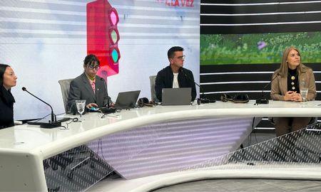 Se llevó a cabo una nueva edición de Altavoz - 8M es todos los días en AIRE. Se llevó a cabo una nueva edición de Altavoz - 8M es todos los días en AIRE.