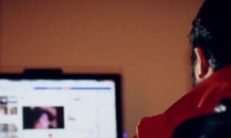 Nueve mujeres denunciaron a un hombre que compartía fotos de ellas en sitios pornográficos. Nueve mujeres denunciaron a un hombre que compartía fotos de ellas en sitios pornográficos.