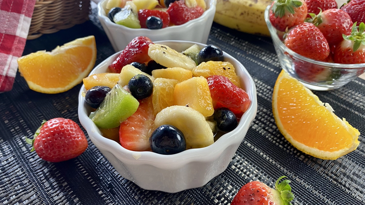 Macedonia de frutas: la receta fresca y saludable para cualquier momento