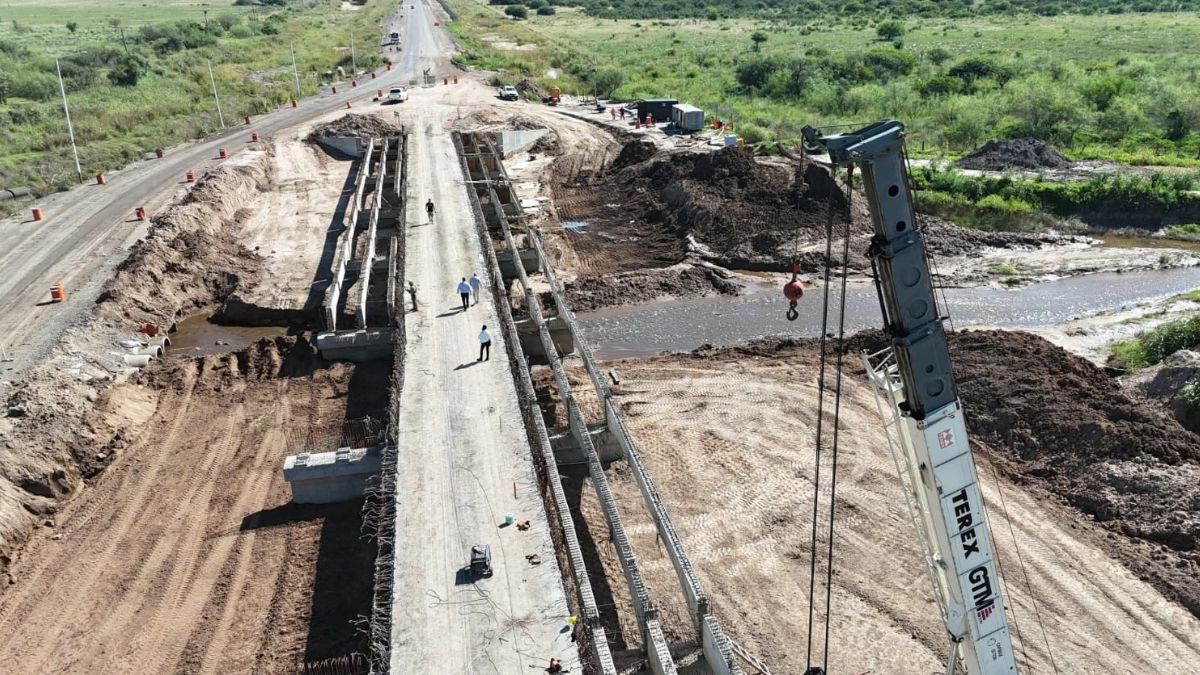 La obra integral incluye el ensanche y modernización de tres puentes estratégicos del departamento. La obra integral incluye el ensanche y modernización de tres puentes estratégicos del departamento.