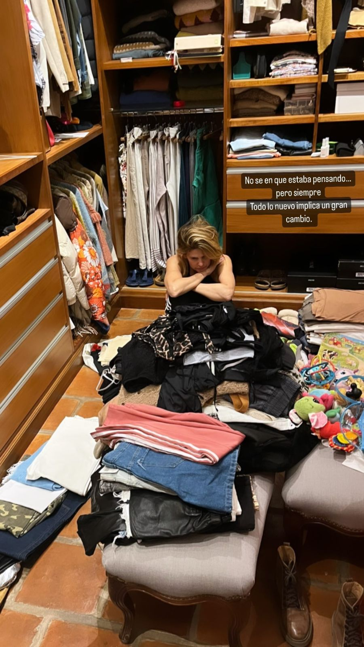 EL VESTIDOR DE ISABEL MACEDO. EL VESTIDOR DE ISABEL MACEDO.