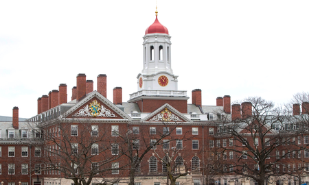 Harvard crea fondo de US$ 100 millones para compensar a descendientes de esclavos Harvard crea fondo de US$ 100 millones para compensar a descendientes de esclavos